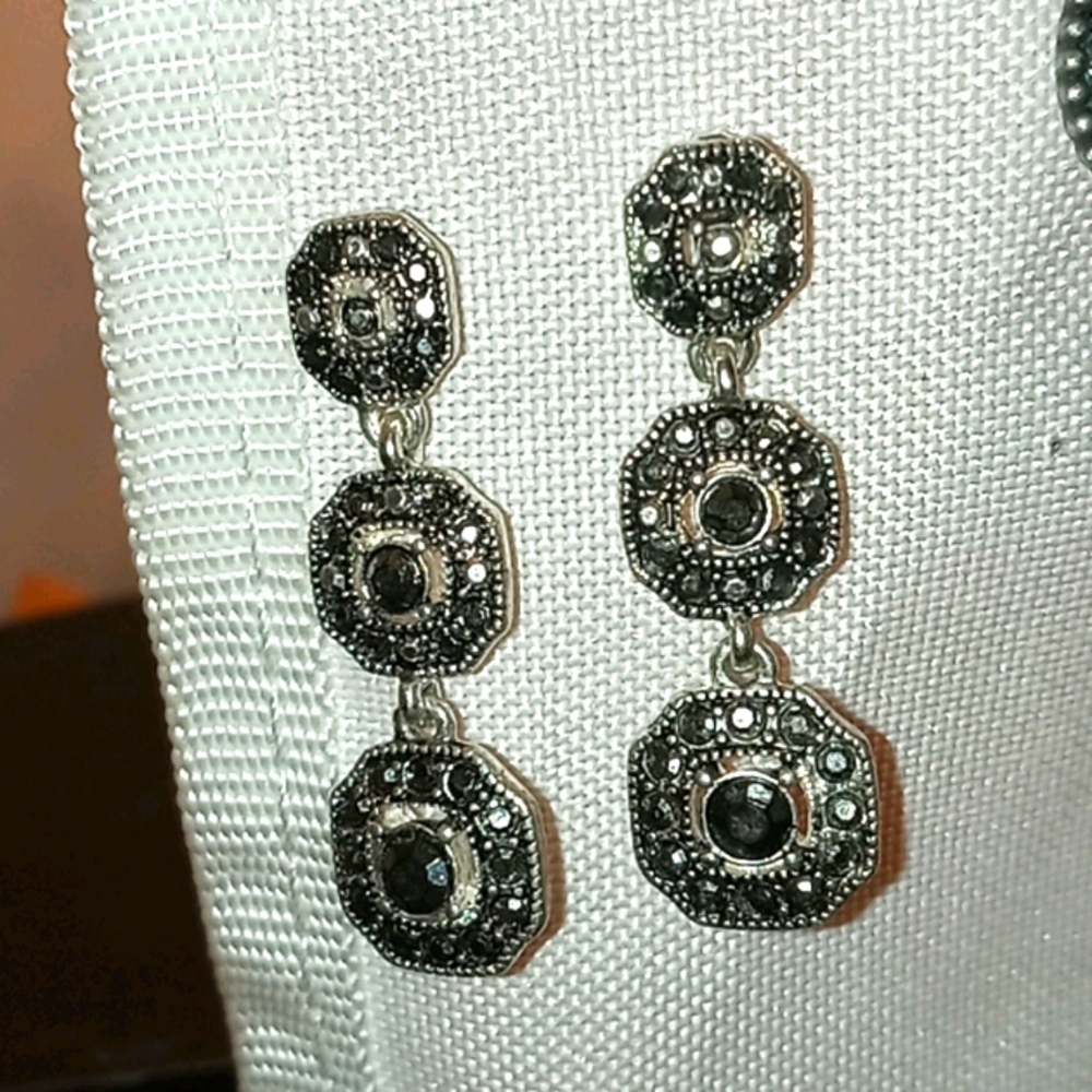Elegant earrings (dangle)